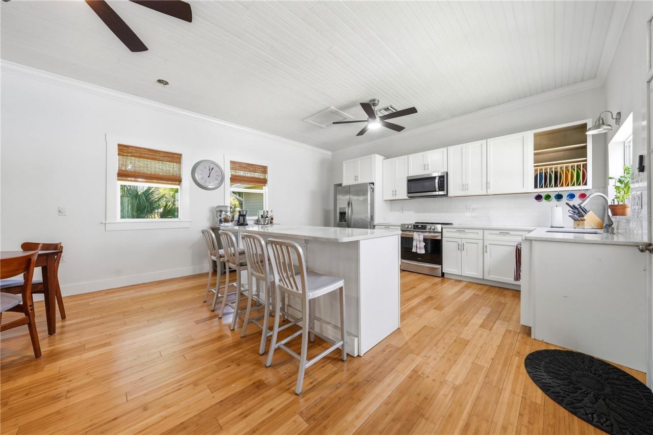 128 N Lakeview Drive, Lake Helen, FL 32744 Photo