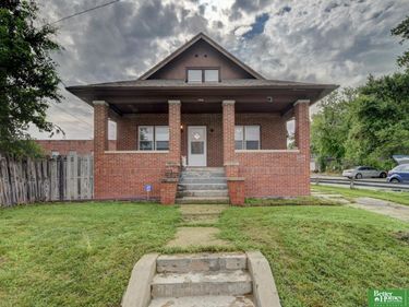 1911 S 50 Street, Omaha, NE 68106