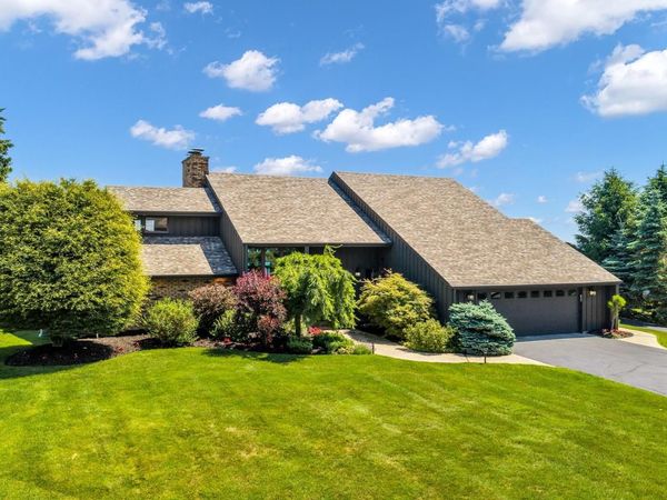 810 Waters Edge ROAD, Racine, WI 53402