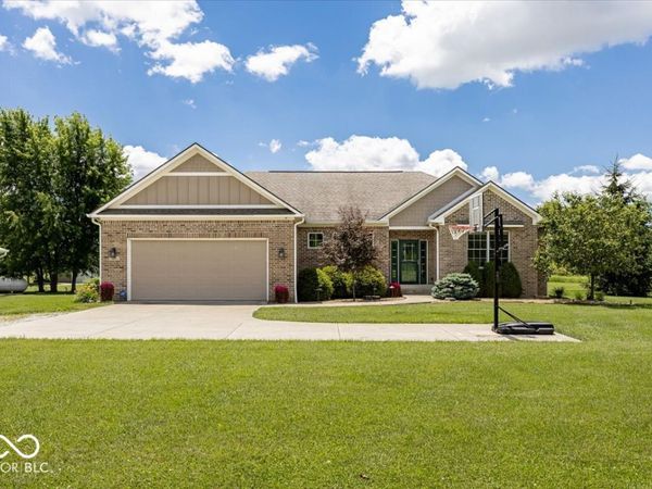 603 W 216th Street , Sheridan, IN 46069