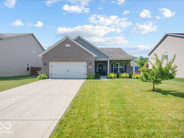 1066 W Limestone Way , Fortville, IN 46040