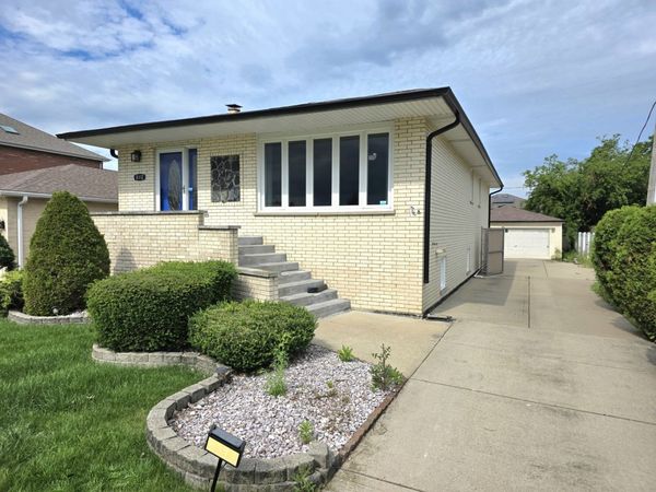 8312 S 79th Avenue , Justice, IL 60458