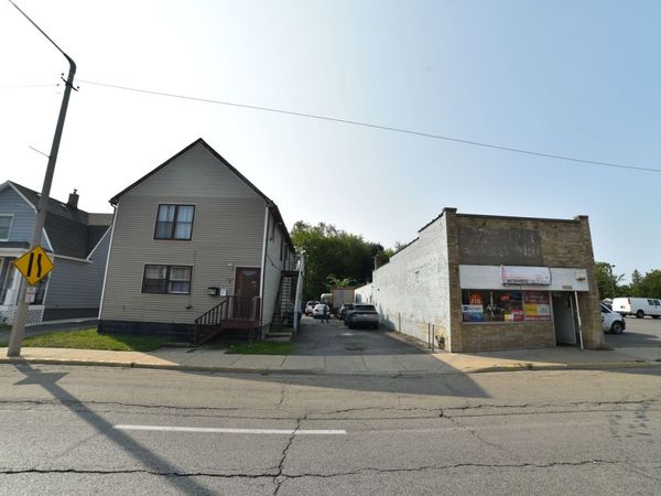 1809 Washington Street , Waukegan, IL 60085