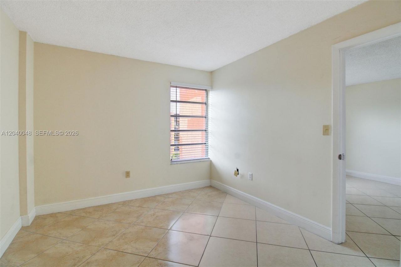 4717 NW 7th St , Unit 604-10, Miami, FL 33126 Photo
