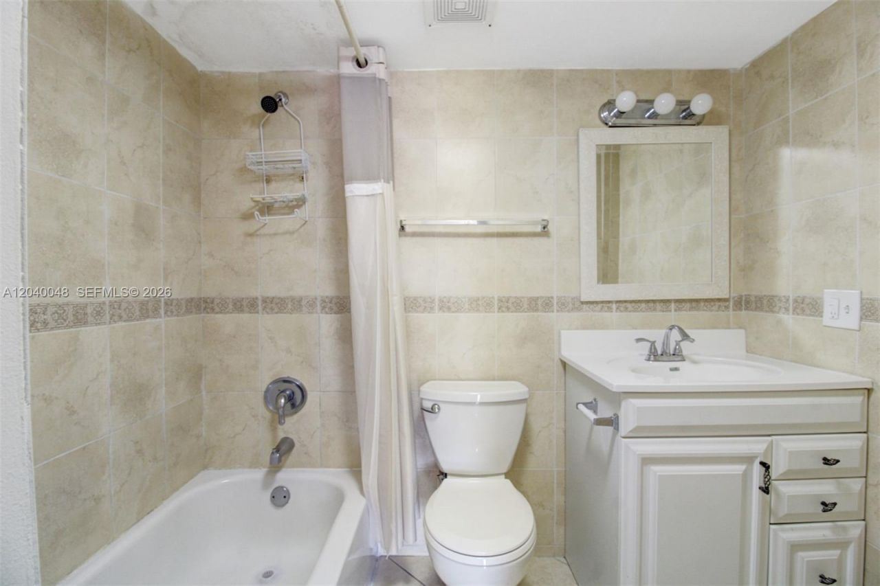 4717 NW 7th St , Unit 604-10, Miami, FL 33126 Photo