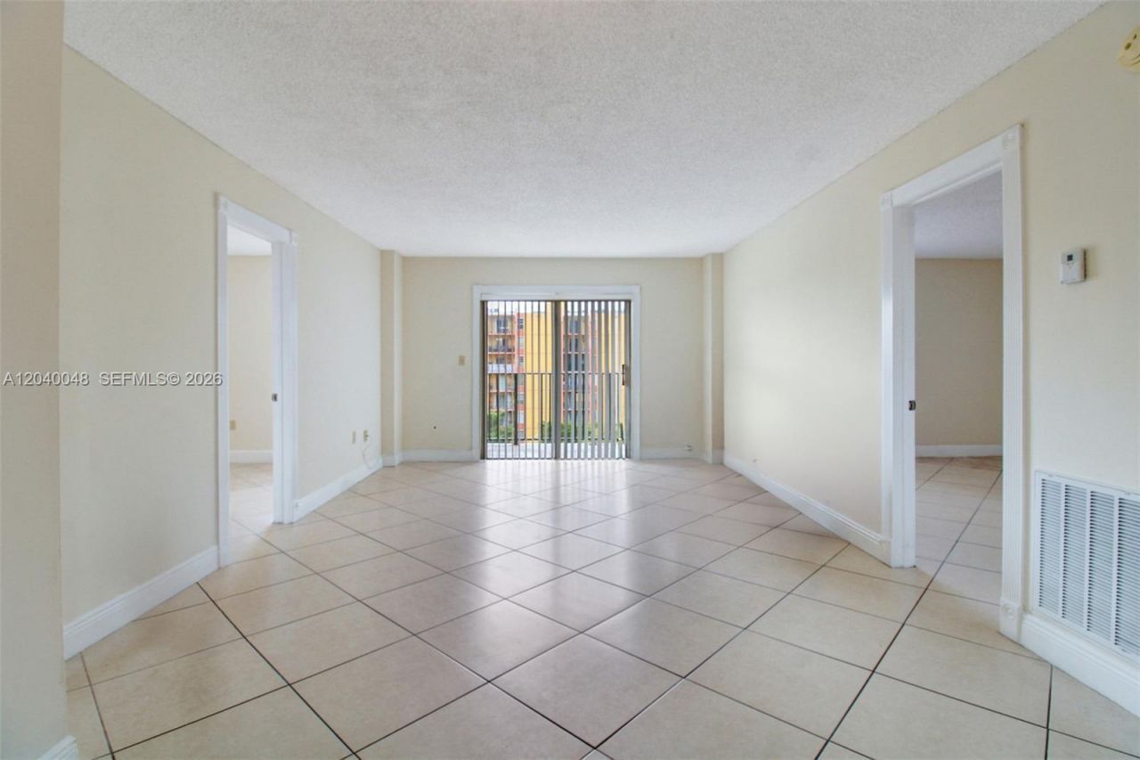 4717 NW 7th St , Unit 604-10, Miami, FL 33126 Photo
