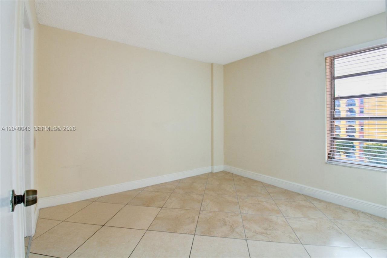 4717 NW 7th St , Unit 604-10, Miami, FL 33126 Photo