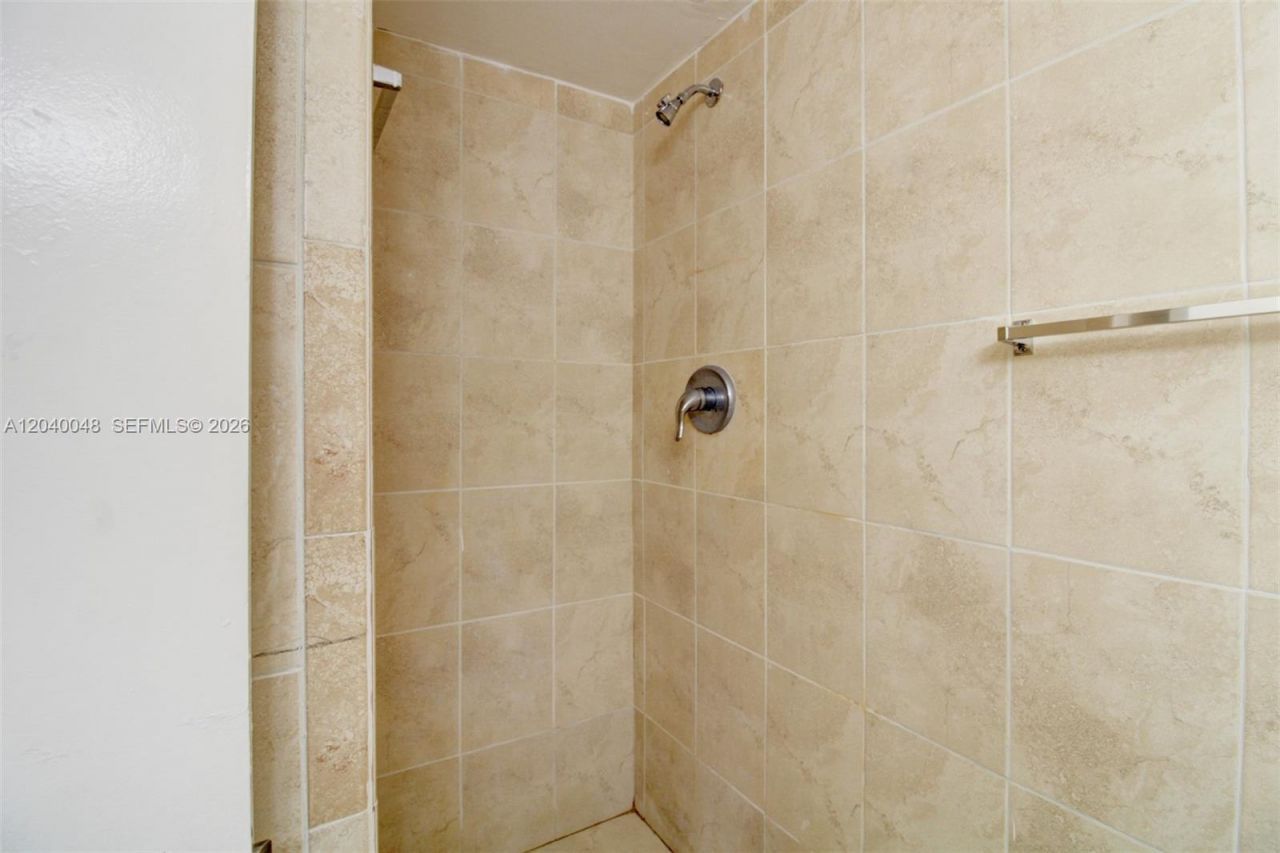 4717 NW 7th St , Unit 604-10, Miami, FL 33126 Photo