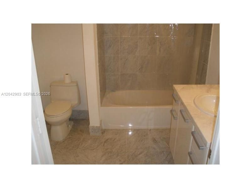 244 Biscayne Blvd , Unit 240, Miami, FL 33132 Photo