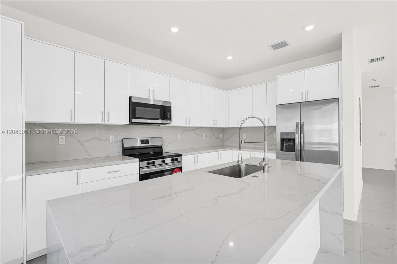 22555 SW 125th Ave, Unit 13A, Miami, FL 33170 Photo