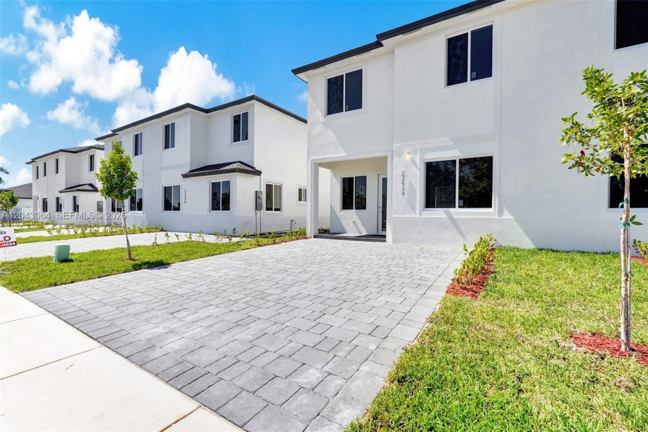 22555 SW 125th Ave, Unit 13A, Miami, FL 33170 Photo
