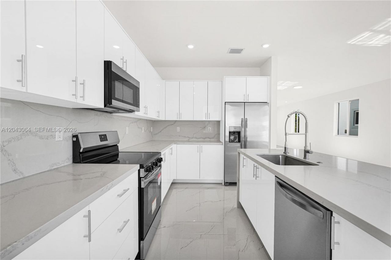 22555 SW 125th Ave, Unit 13A, Miami, FL 33170 Photo