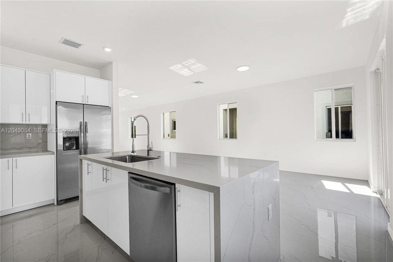 22555 SW 125th Ave, Unit 13A, Miami, FL 33170 Photo