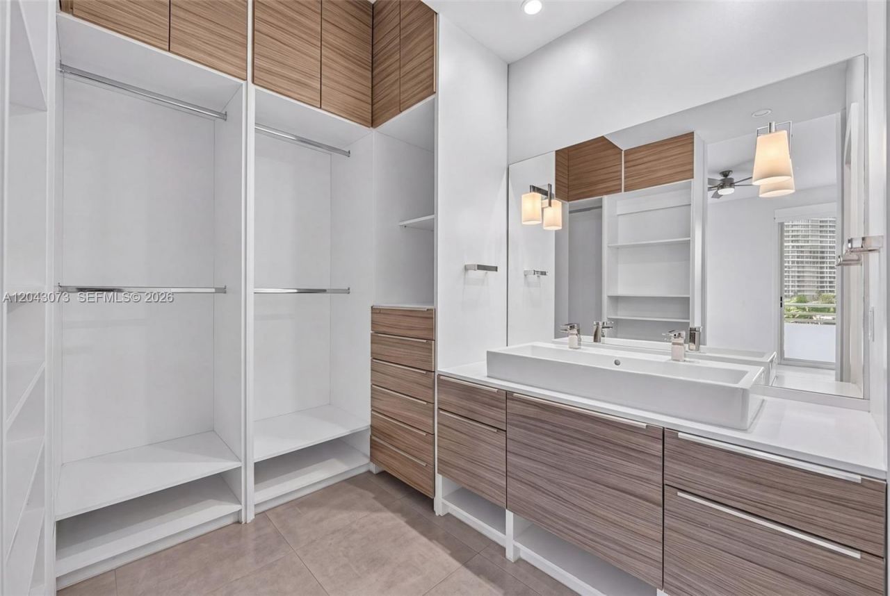 888 Brickell Key Dr , Unit 404, Miami, FL 33131 Photo