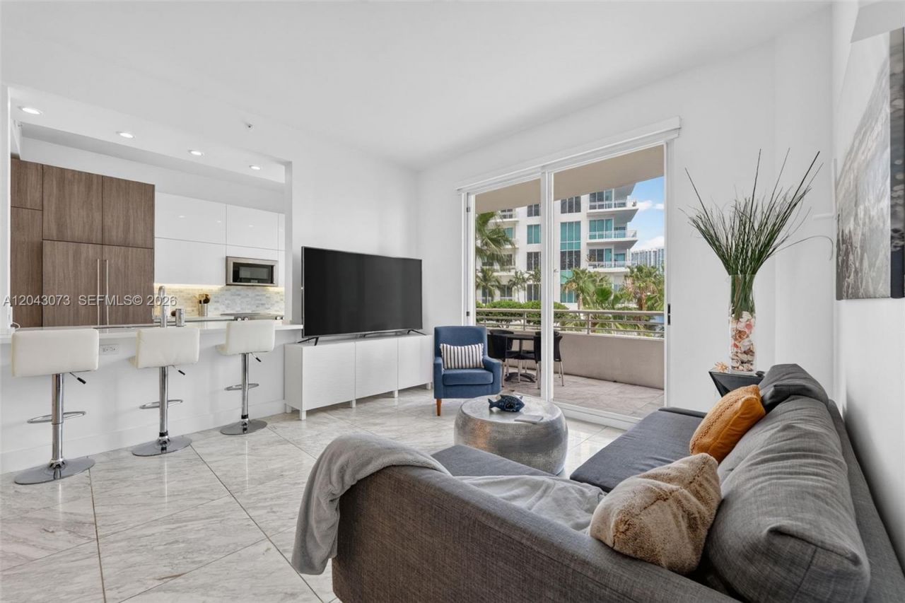 888 Brickell Key Dr , Unit 404, Miami, FL 33131 Photo