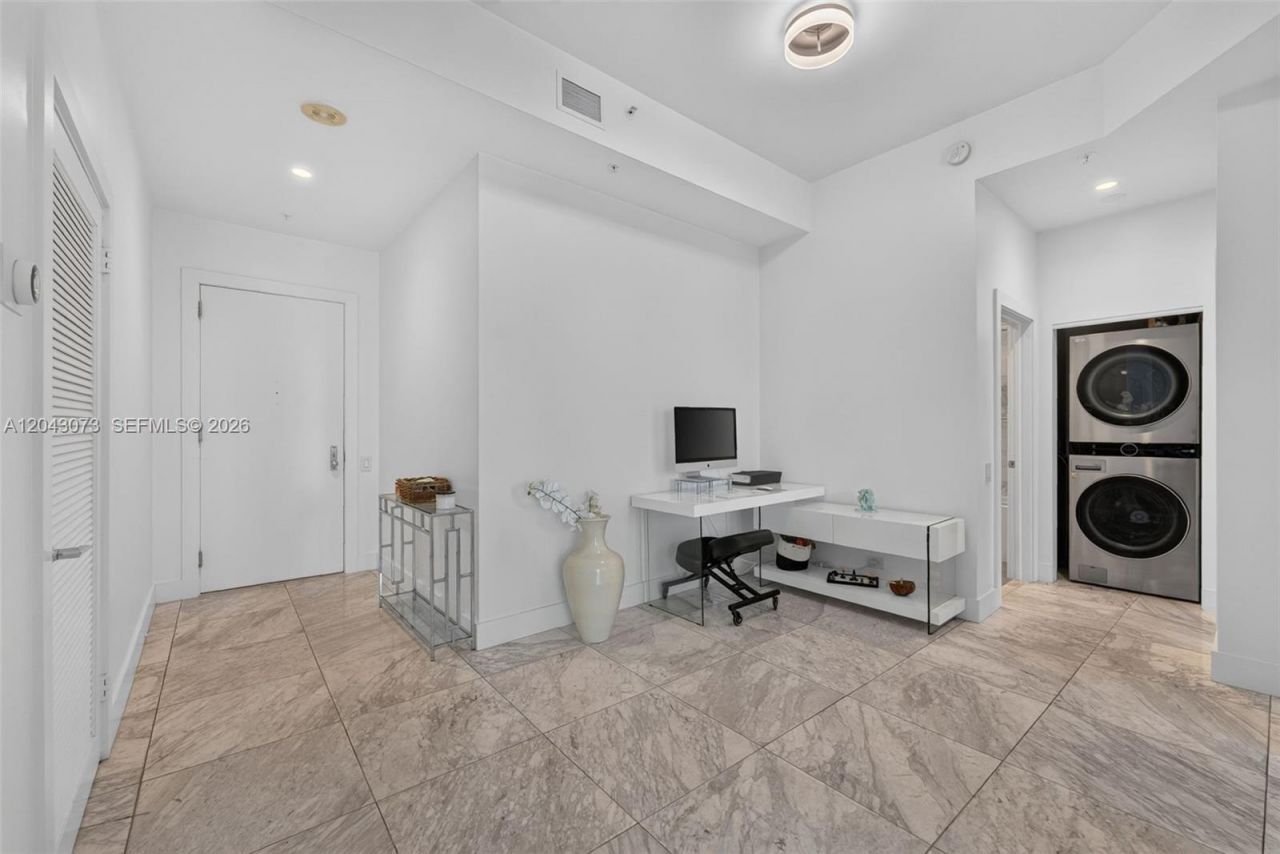 888 Brickell Key Dr , Unit 404, Miami, FL 33131 Photo
