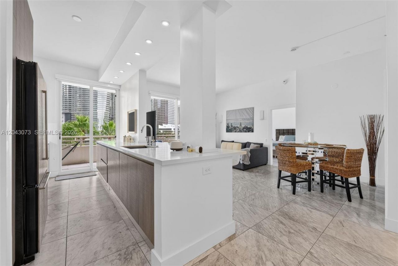 888 Brickell Key Dr , Unit 404, Miami, FL 33131 Photo