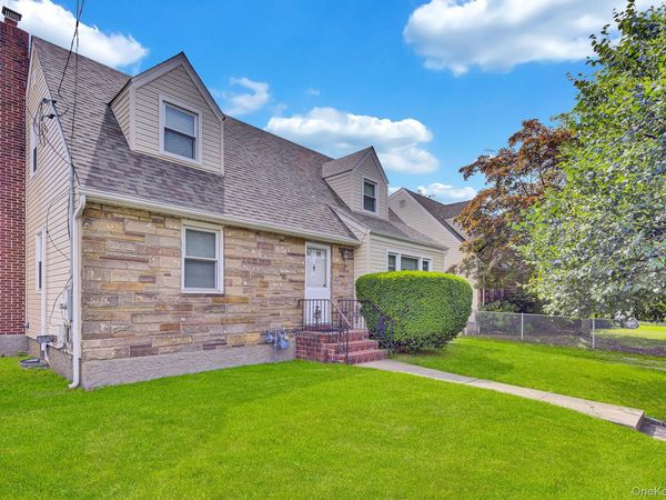 28 N 12th Street , New Hyde Park, NY 11040