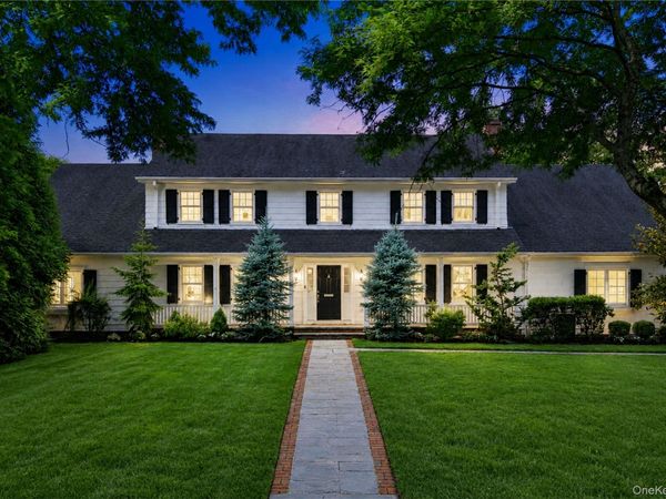 77 Brookside Drive, Manhasset, NY 11030