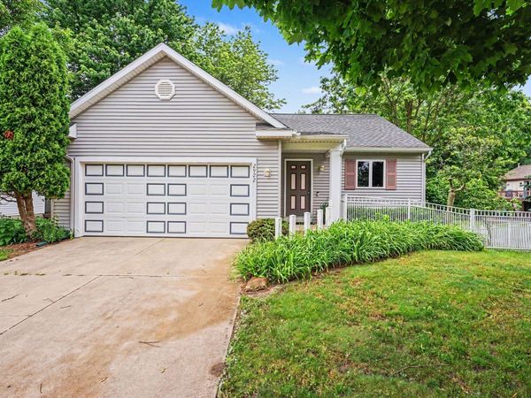 2922 Riley Ridge Road, Holland, MI 49424