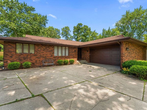 236 Grace Court , Crown Point, IN 46307