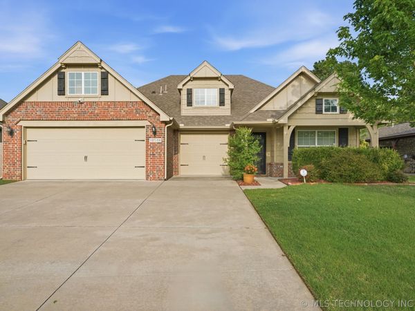 10586 N 121st East Avenue, Owasso, OK 74055