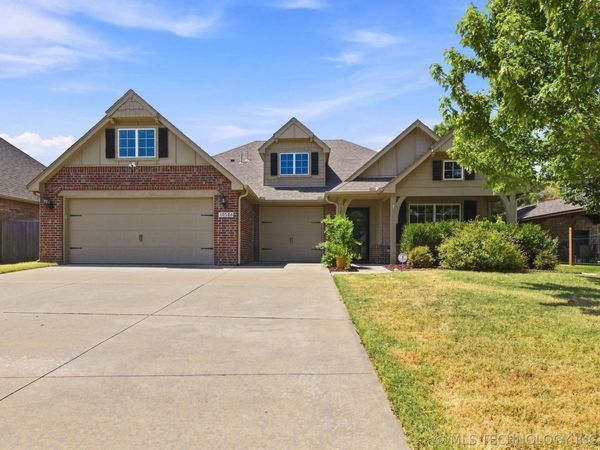 10586 N 121st East Avenue, Owasso, OK 74055