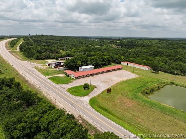 1856 Highway 70 E, Kingston, OK 73439
