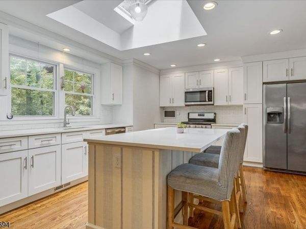 5 Persimmon Way, Springfield, NJ 07081