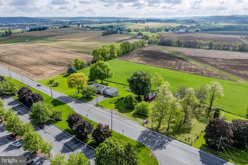 1041 SPRINGVILLE ROAD , EAST EARL, PA 17519