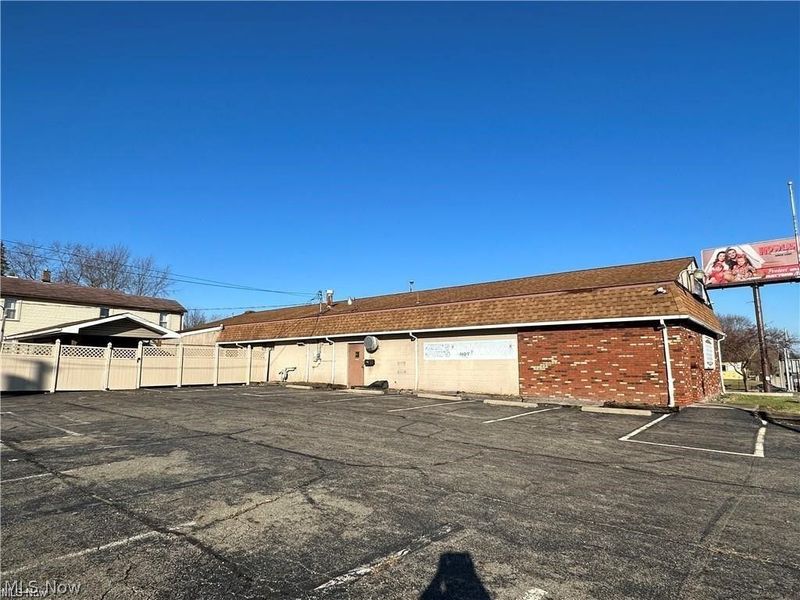 230 N Main Street, Niles, OH 44446 Photo 4