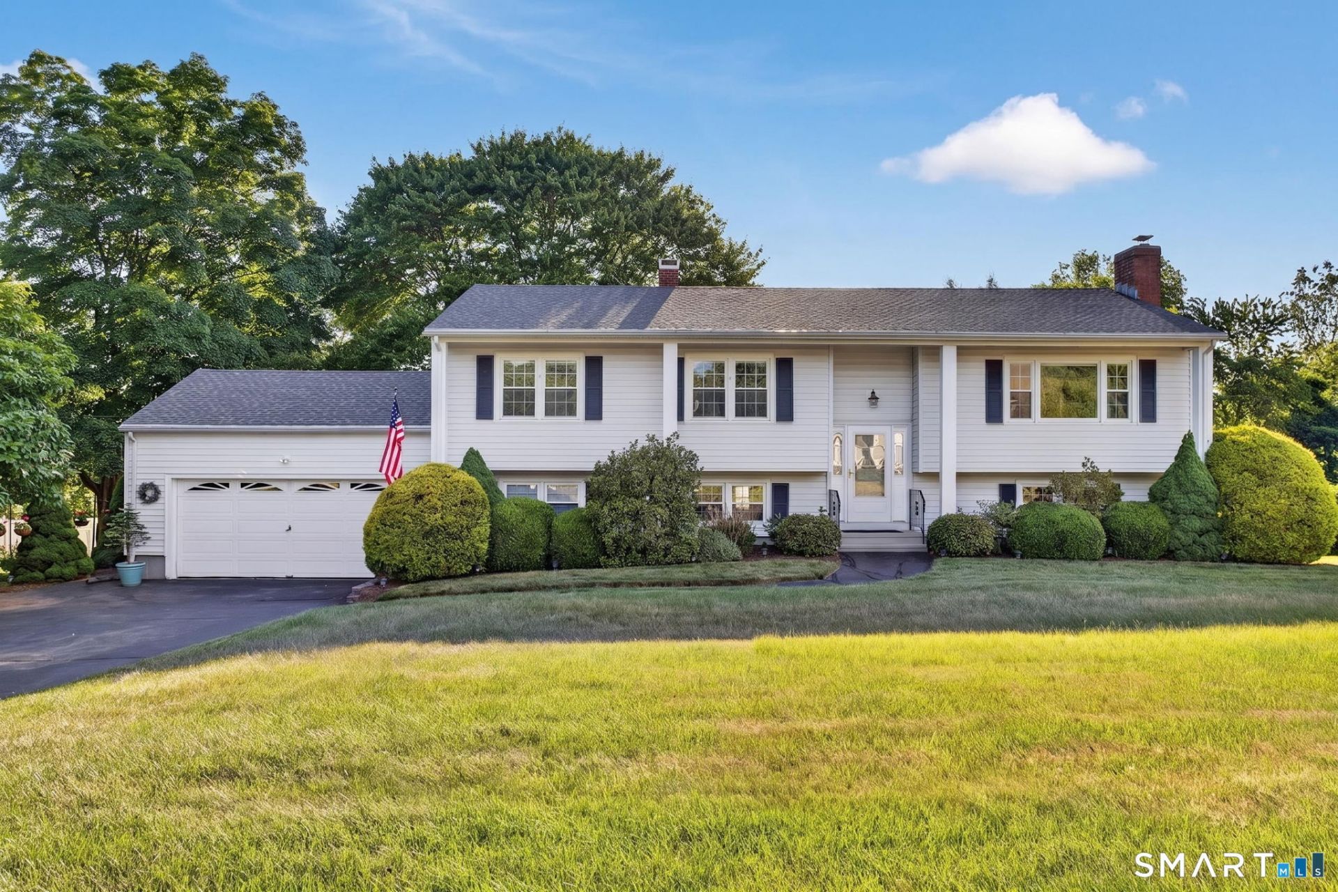 396 Village, North Branford, CT 06472 Main Photo