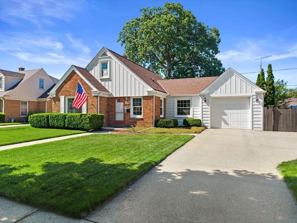 804 Florence AVENUE, Racine, WI 53402