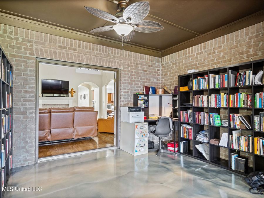 Property Image 28