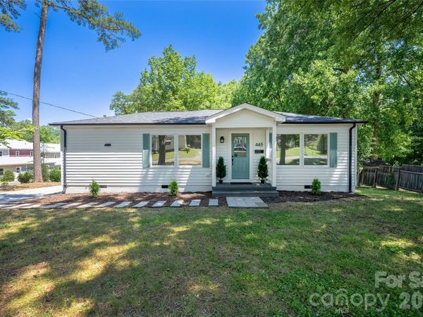 445 Oakwood Avenue, Mooresville, NC 28115