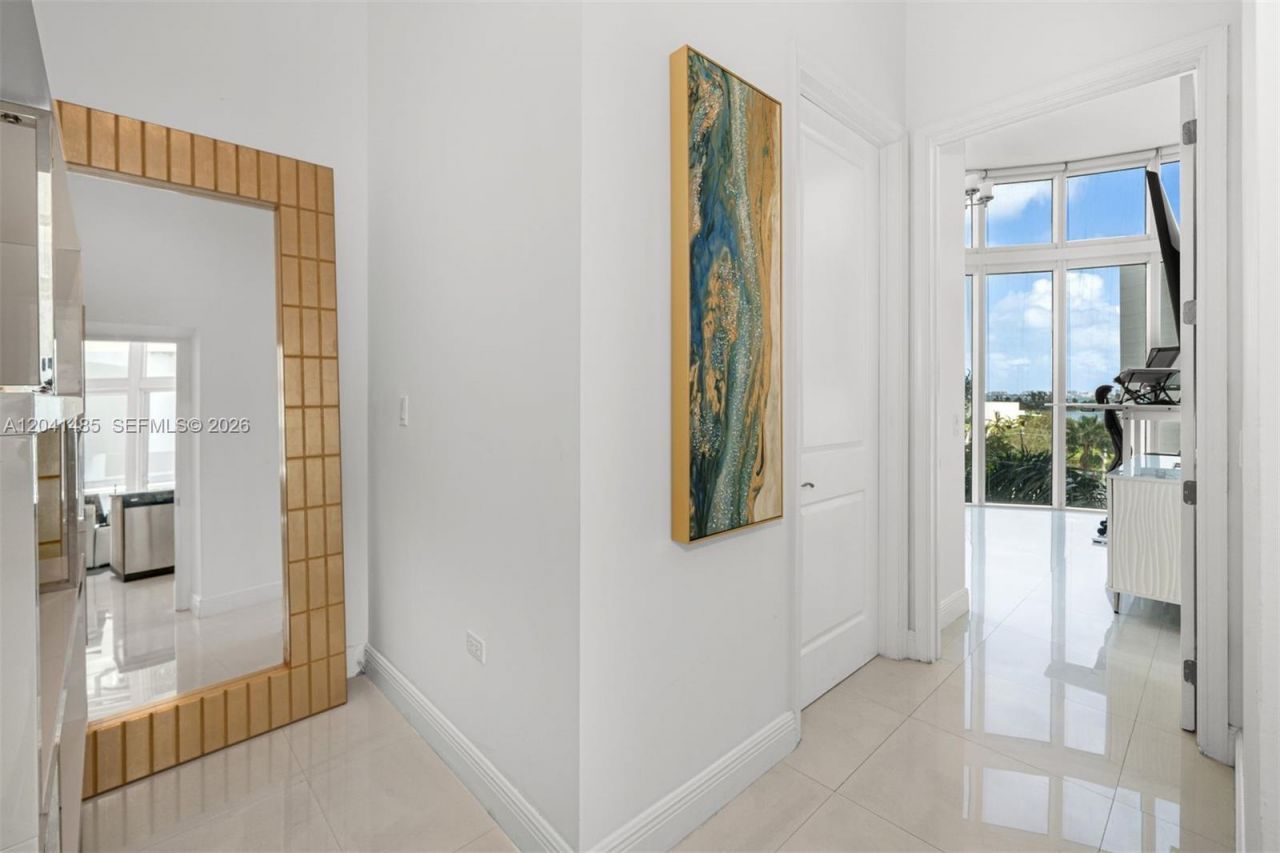 480 NE 30th St , Unit 501, Miami, FL 33137 Photo