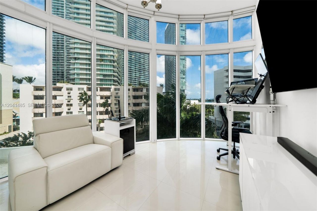 480 NE 30th St , Unit 501, Miami, FL 33137 Photo