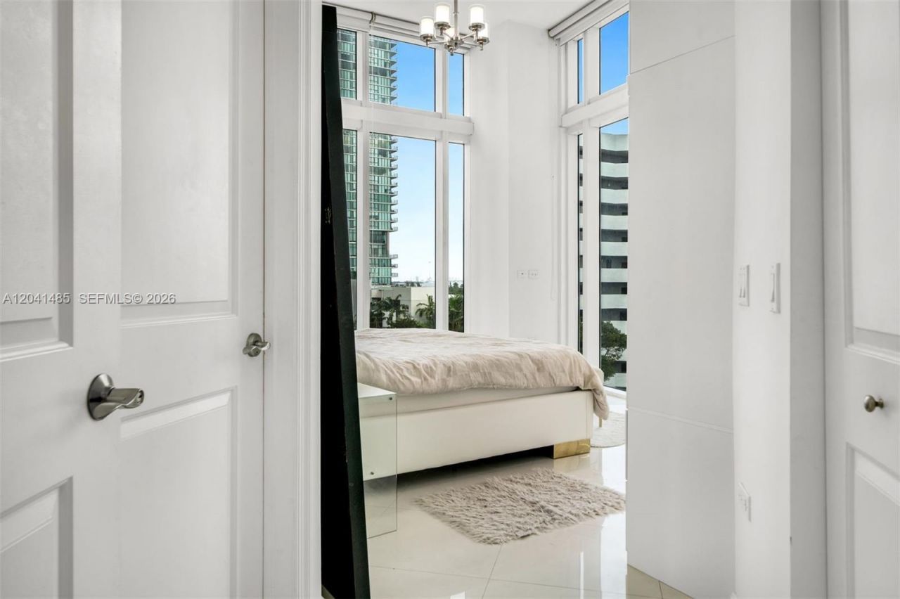 480 NE 30th St , Unit 501, Miami, FL 33137 Photo