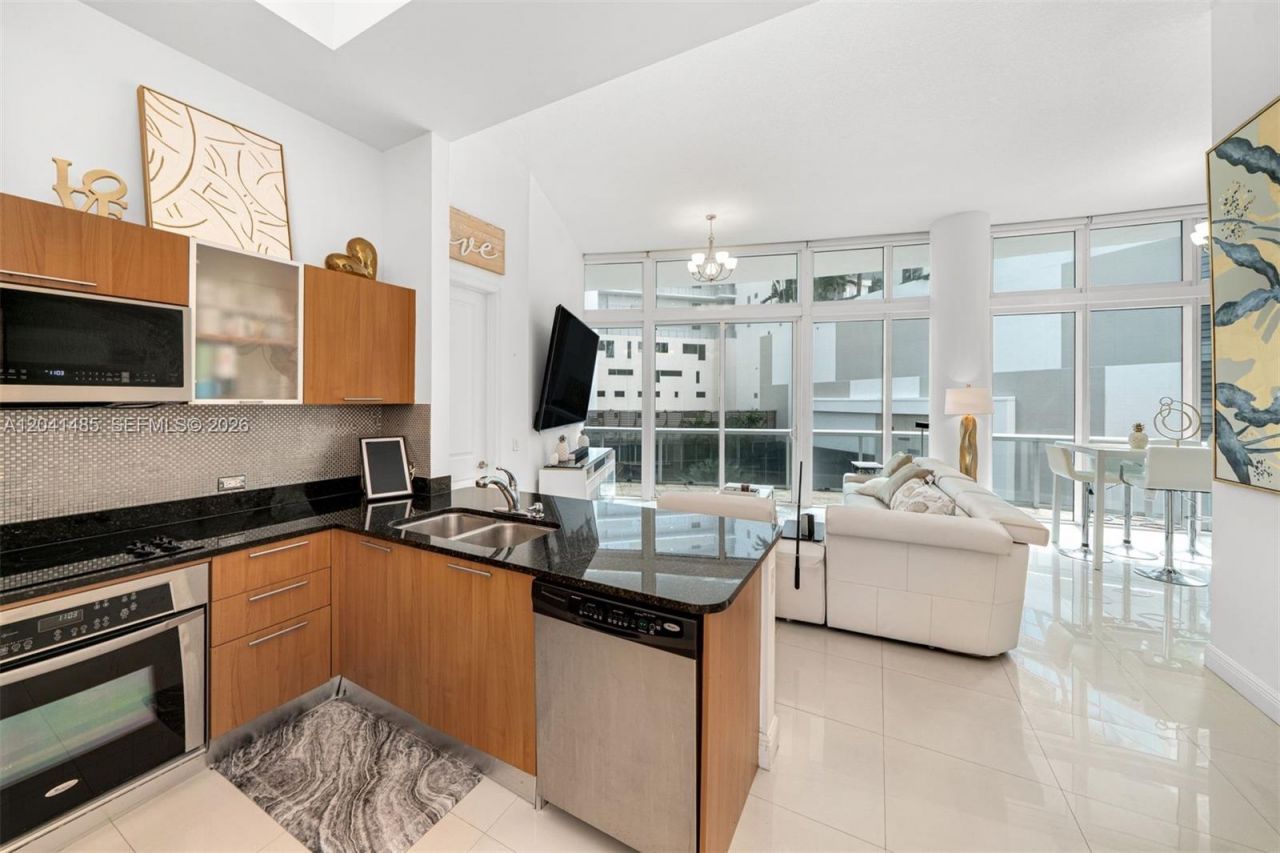 480 NE 30th St , Unit 501, Miami, FL 33137 Photo