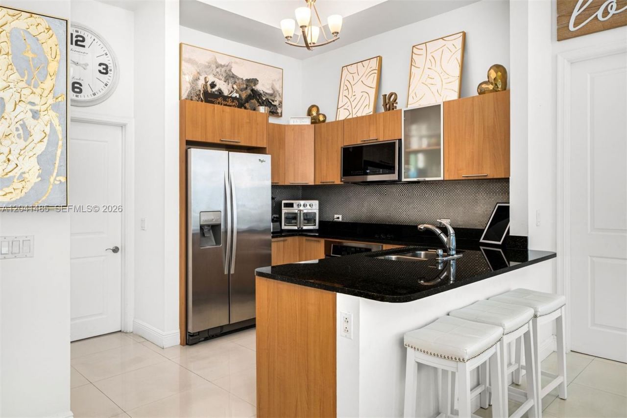 480 NE 30th St , Unit 501, Miami, FL 33137 Photo