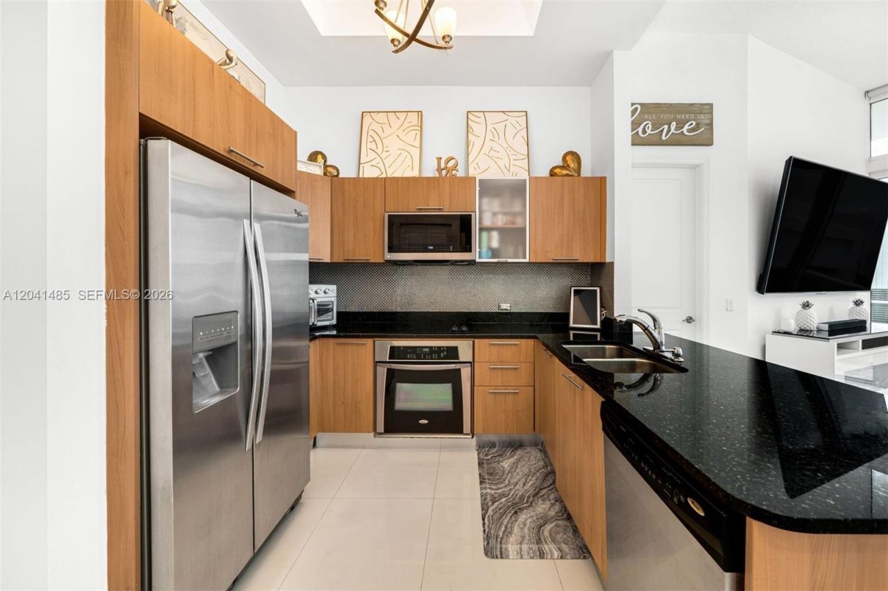 480 NE 30th St , Unit 501, Miami, FL 33137 Photo