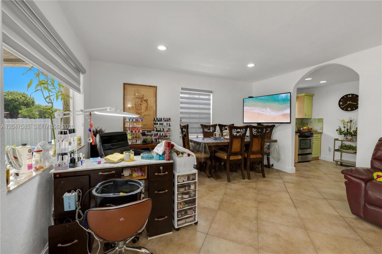 11525 Snapper Creek Dr, Miami, FL 33173 Photo