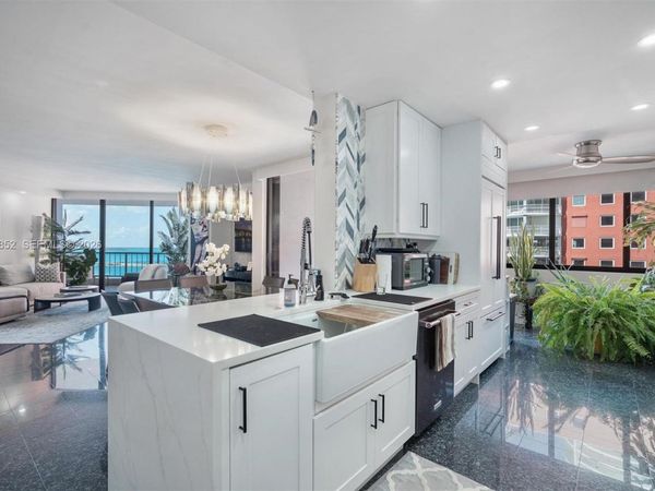 1581 Brickell Ave, Unit 1805, Miami, FL 33129