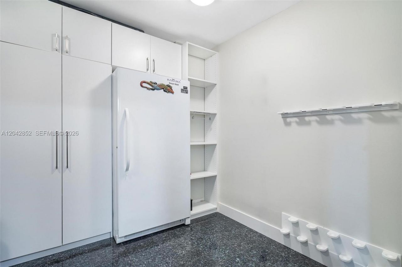 1581 Brickell Ave, Unit 1805, Miami, FL 33129 Photo