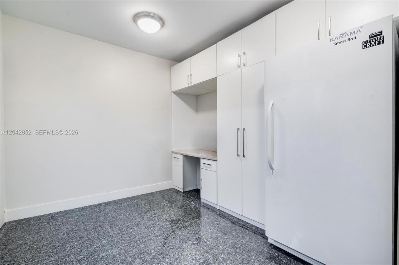 1581 Brickell Ave, Unit 1805, Miami, FL 33129 Photo