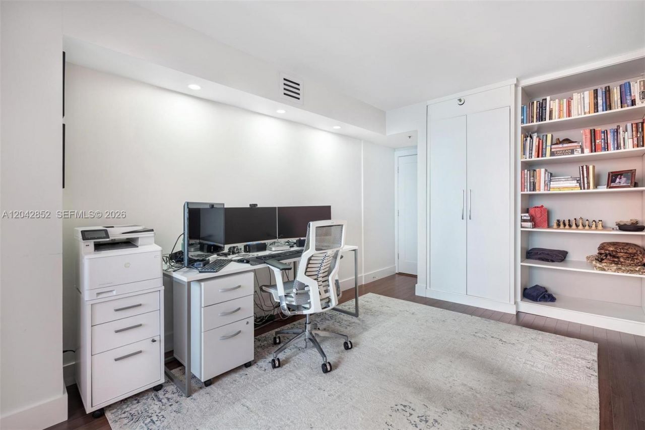 1581 Brickell Ave, Unit 1805, Miami, FL 33129 Photo