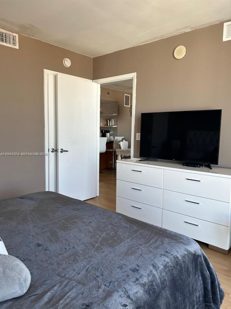 50 Biscayne Blvd , Unit 4607, Miami, FL 33132 Photo