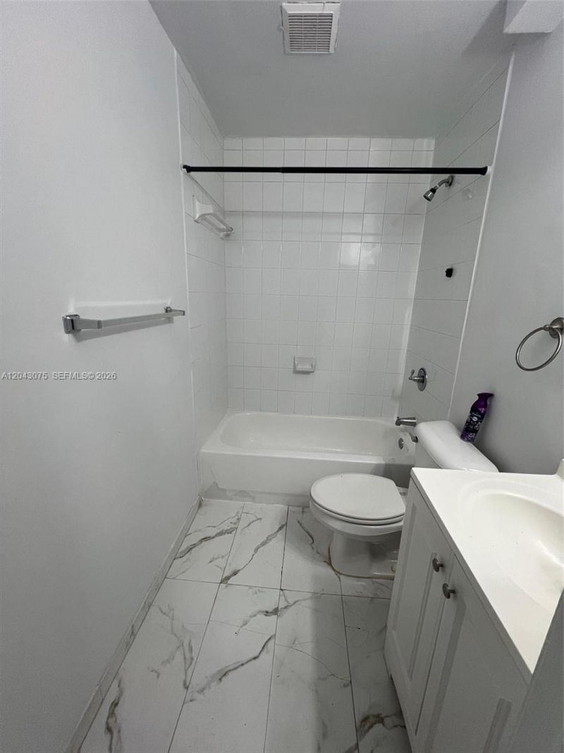 6975 NW 173rd Dr , Unit 2007, Hialeah, FL 33015 Photo