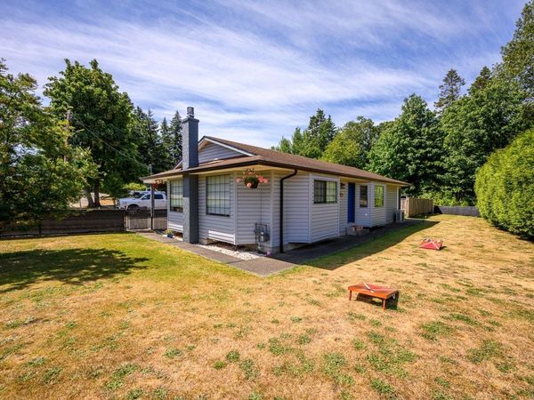4863 Dundas Rd , Courtenay, BC V9N 5Y2
