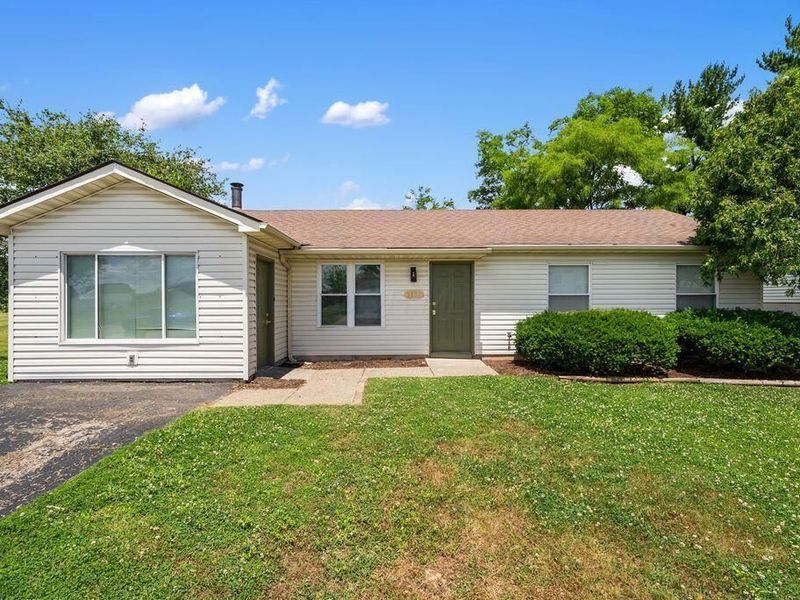2156 Bridlewood Boulevard, Obetz, OH 43207 Photo 2